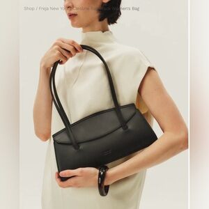 Freja caroline bag in black